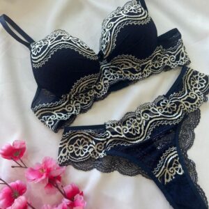 Conjunto de Lingerie Mariah com Bojo Azul Marinho e Branco