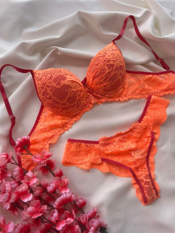 Conjunto de Lingerie Mariah com Bojo Laranja e Rosa